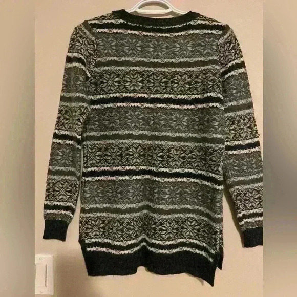 Ruff Hewn  sweater - Picture 2 of 3